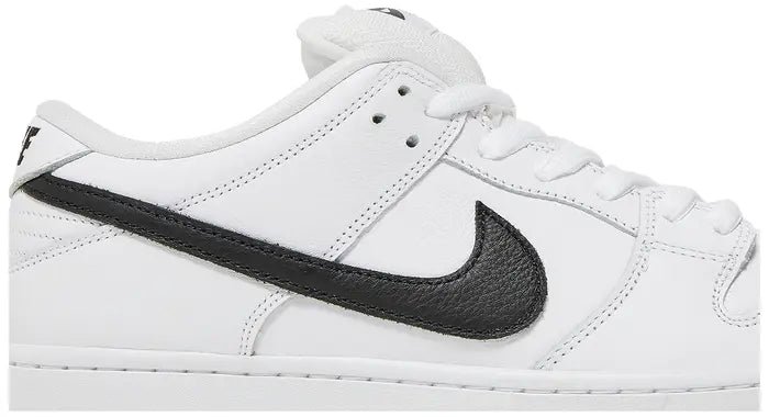 NIKE DUNK LOW SB “WHITE GUM”