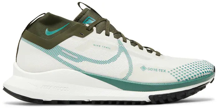NIKE REACT PEGASUS TRAIL 4 GORE-TEX “LIGHT BONE CARGO KHAKI”