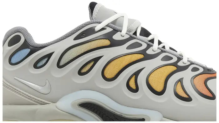 NIKE AIR MAX PLUS DRIFT “LIGHT SMOKE GREY”