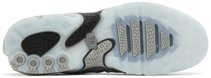 NIKE AIR MAX PLUS DRIFT “LIGHT SMOKE GREY”
