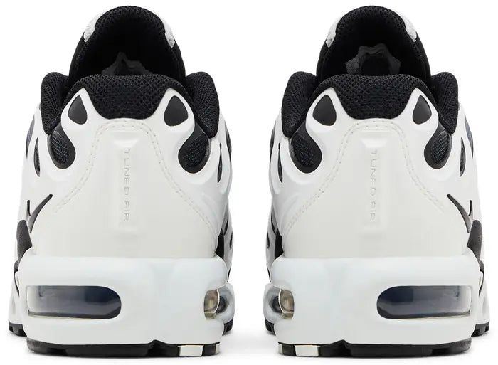 NIKE AIR MAX PLUS DRIFT “PANDA”