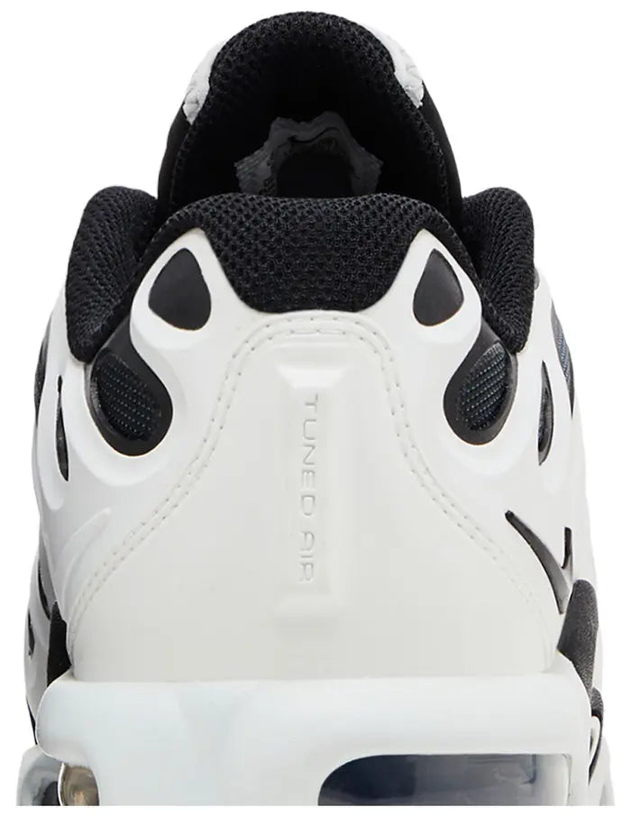 NIKE AIR MAX PLUS DRIFT “PANDA”