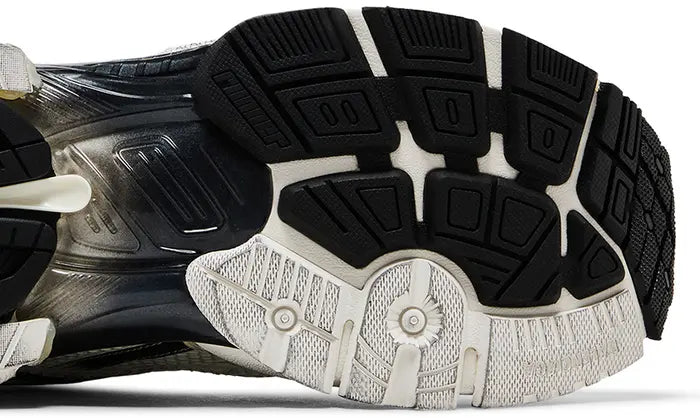 BALENCIAGA RUNNER SNEAKER “GRADIENT – WHITE BLACK”