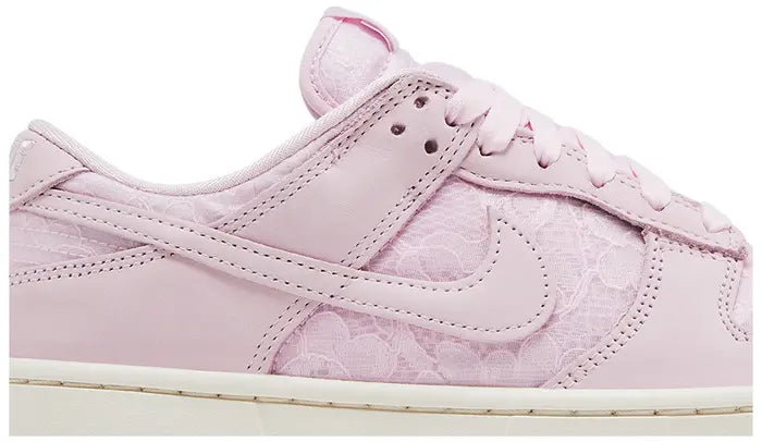 NIKE WMNS DUNK LOW 'LACE PACK - REGAL PINK'