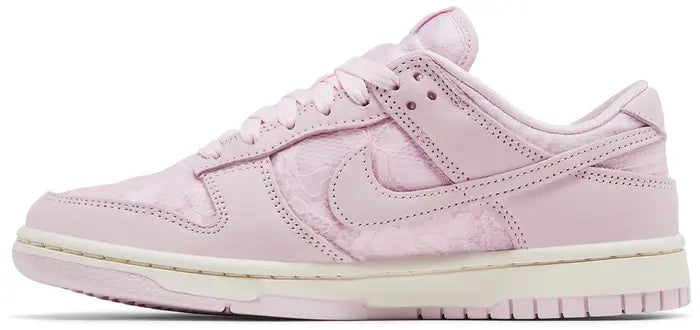 NIKE WMNS DUNK LOW 'LACE PACK - REGAL PINK'