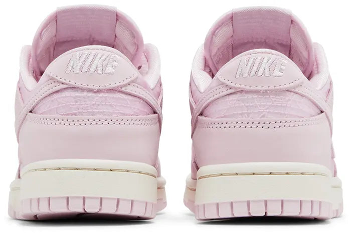 NIKE WMNS DUNK LOW 'LACE PACK - REGAL PINK'