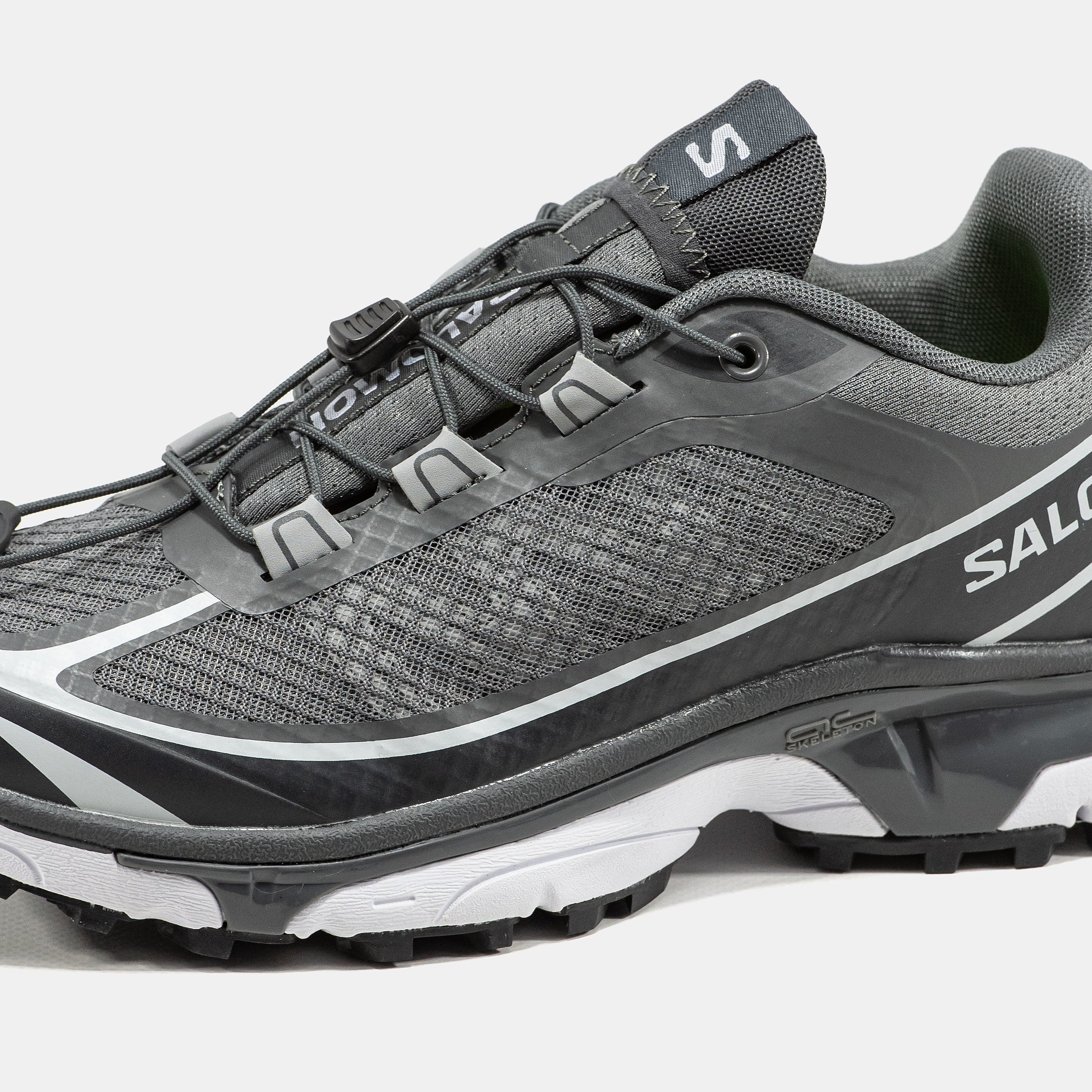 SALOMON XT-6 FT SNEAKER IN GREY