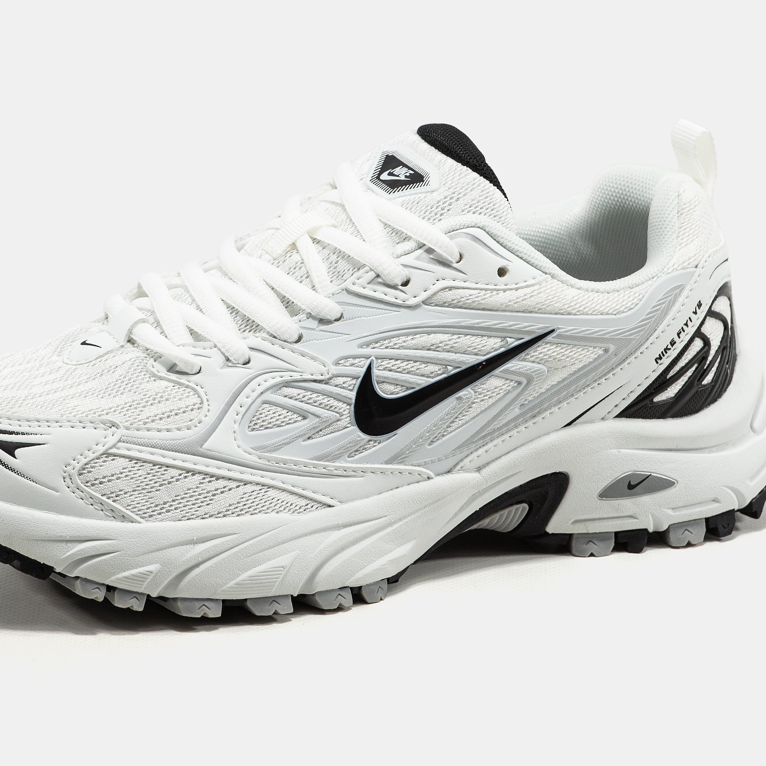 NIKE FIYI V2 IN WHITE