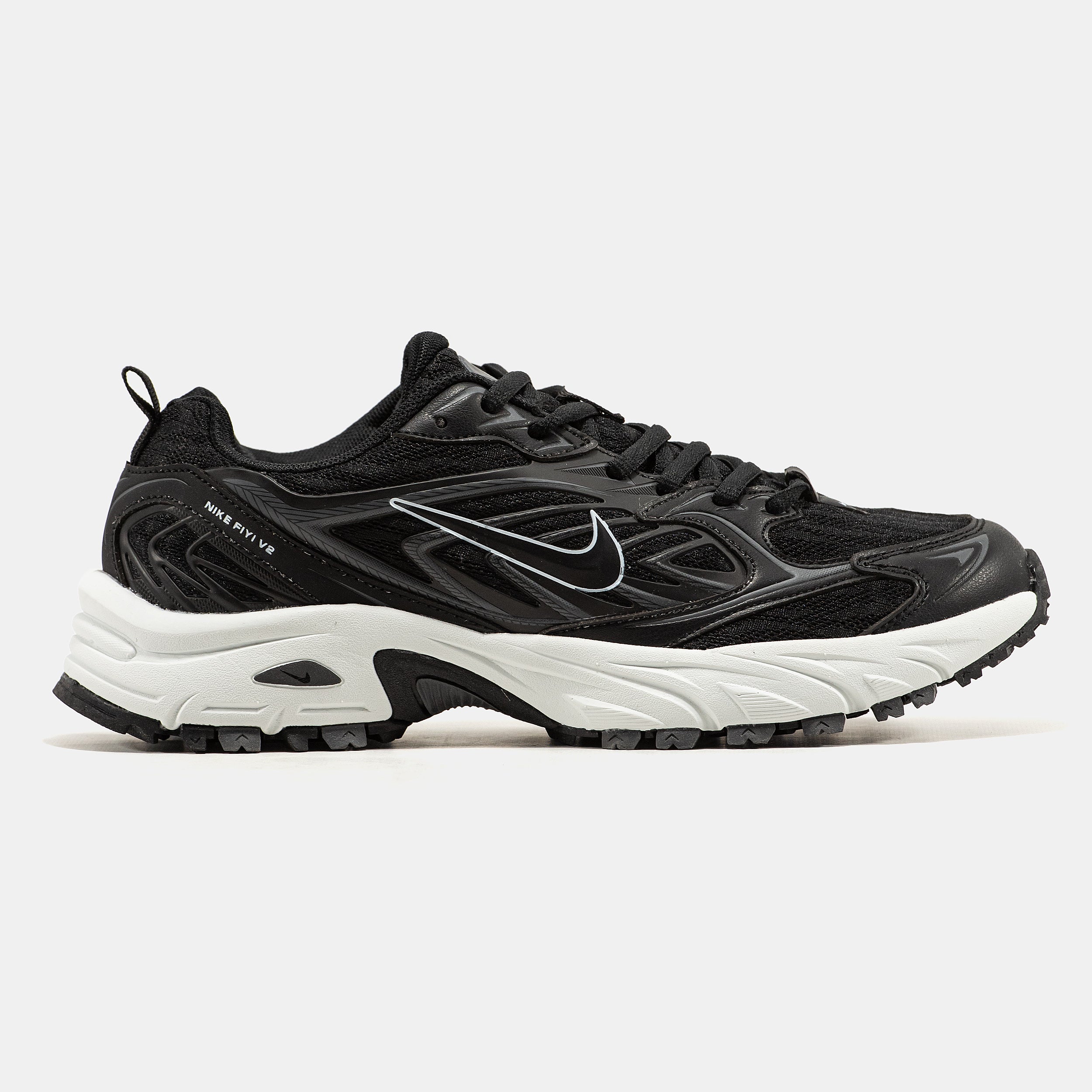 NIKE FIYI V2 IN BLACK/WHITE