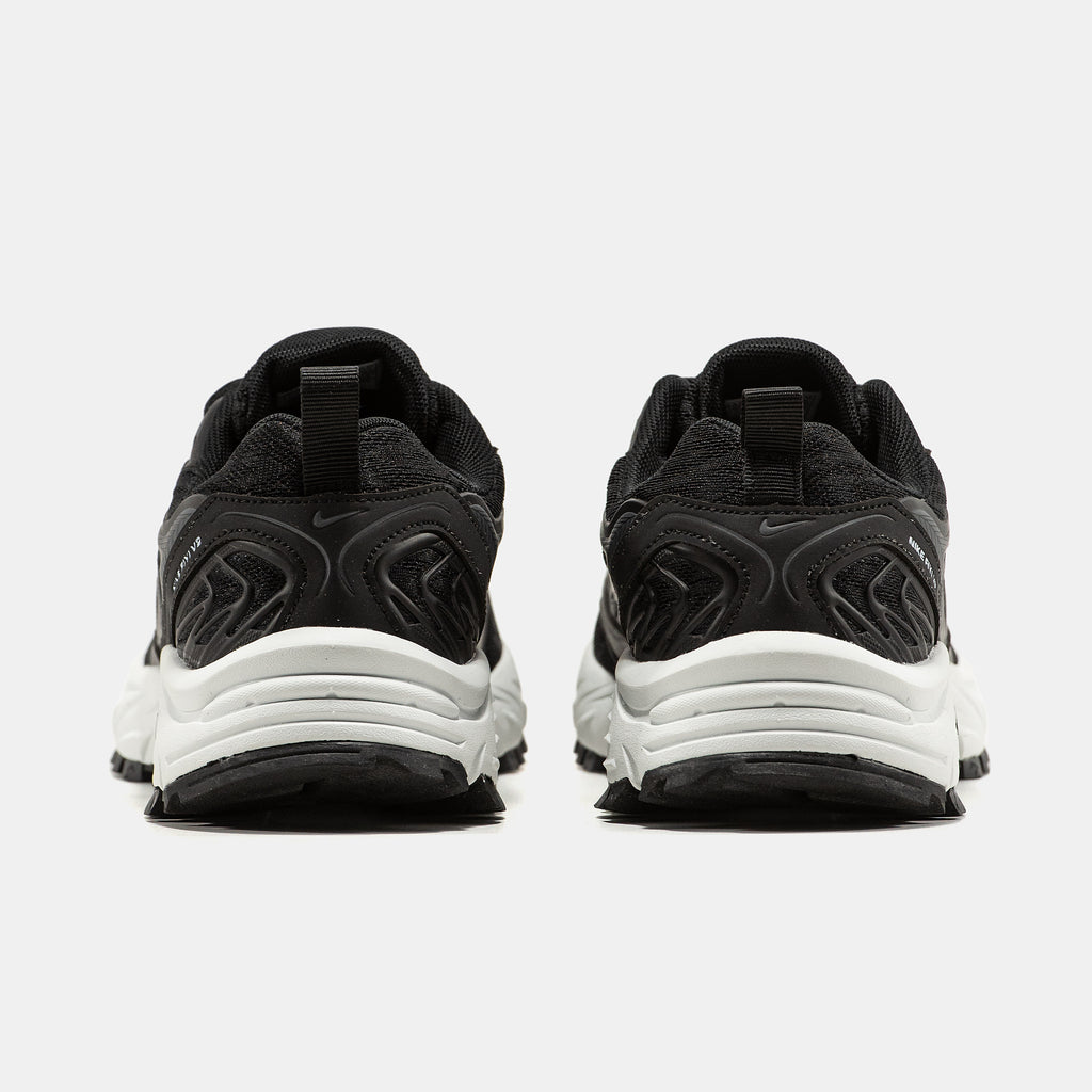 NIKE FIYI V2 IN BLACK/WHITE