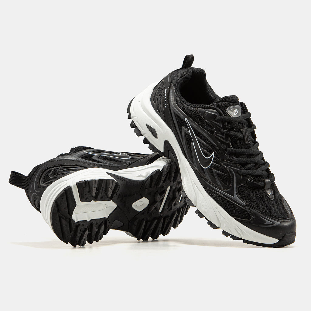 NIKE FIYI V2 IN BLACK/WHITE