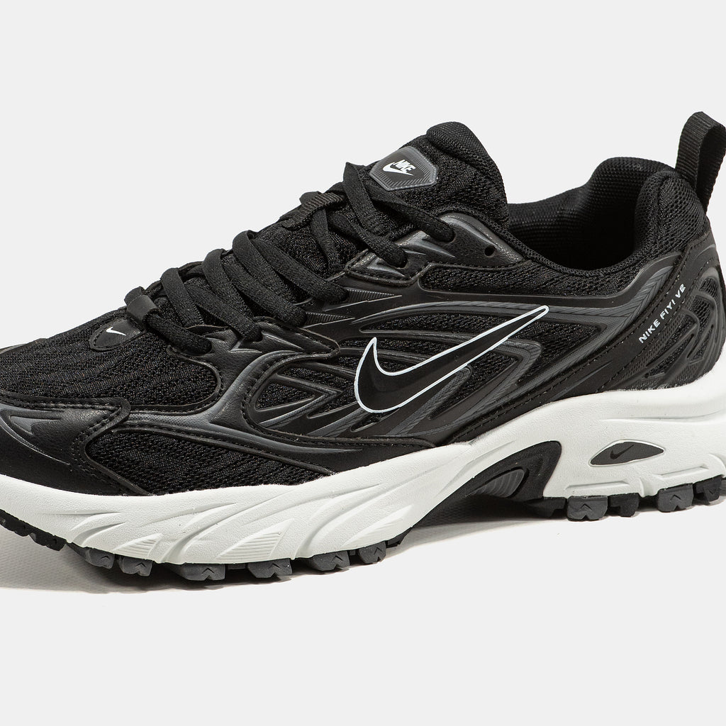 NIKE FIYI V2 IN BLACK/WHITE