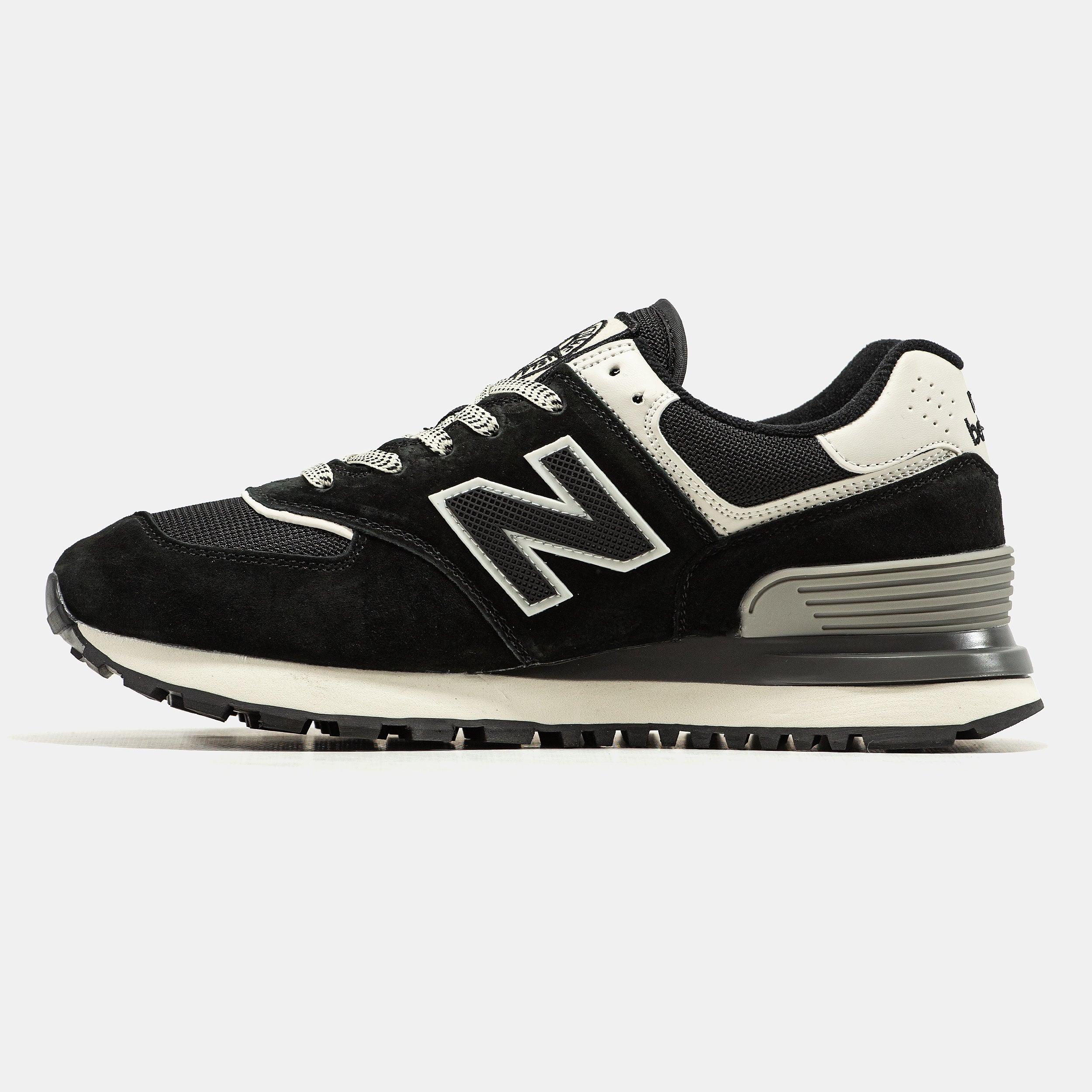 STONE ISLAND X NEW BALANCE 574 IN BLACK/WHITE