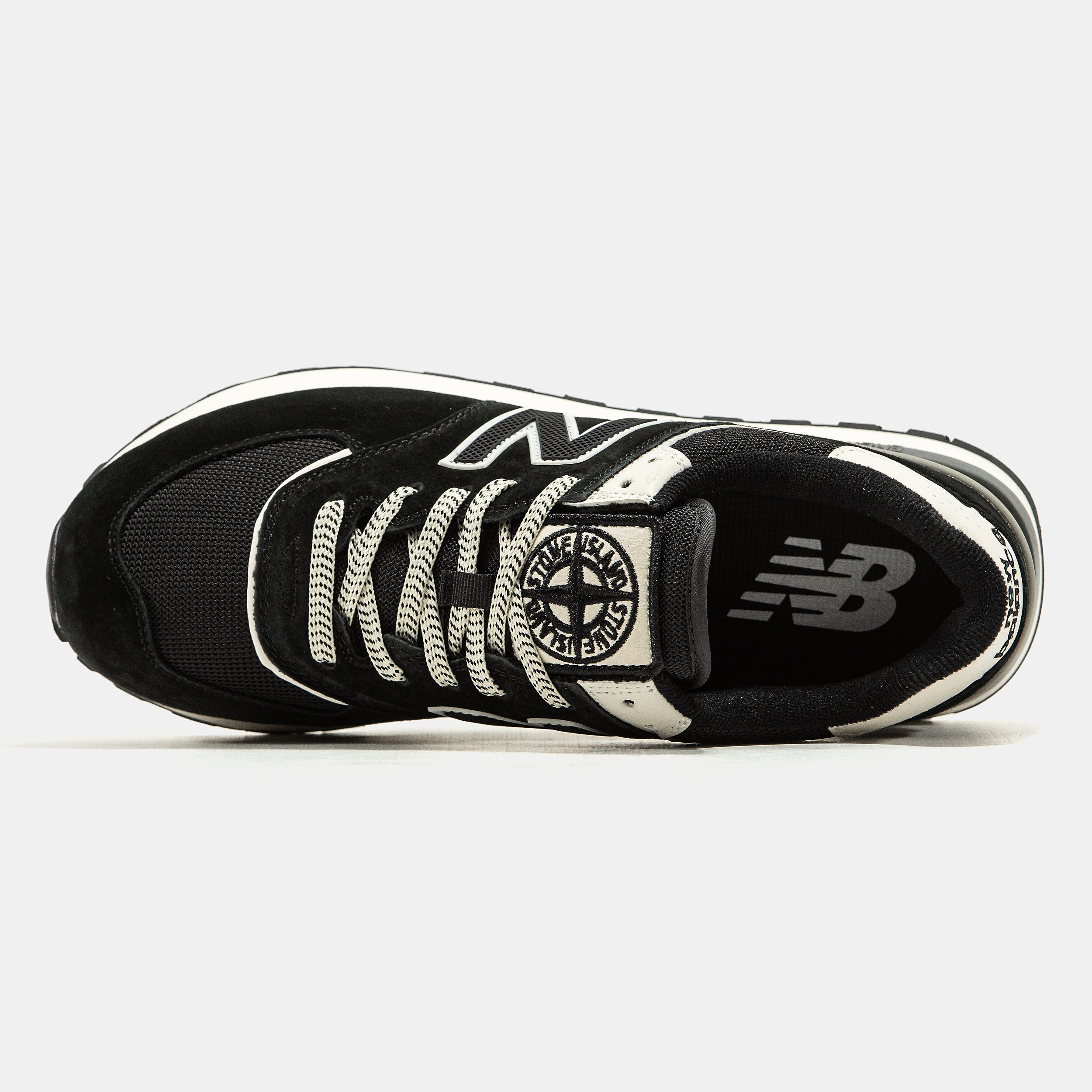 STONE ISLAND X NEW BALANCE 574 IN BLACK/WHITE