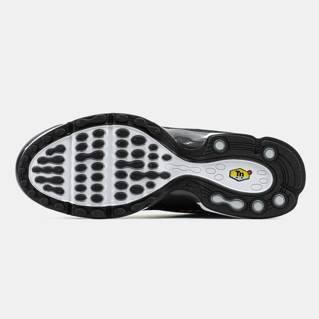 NIKE AIR MAX PLUS VII IN WHITE/BLACK