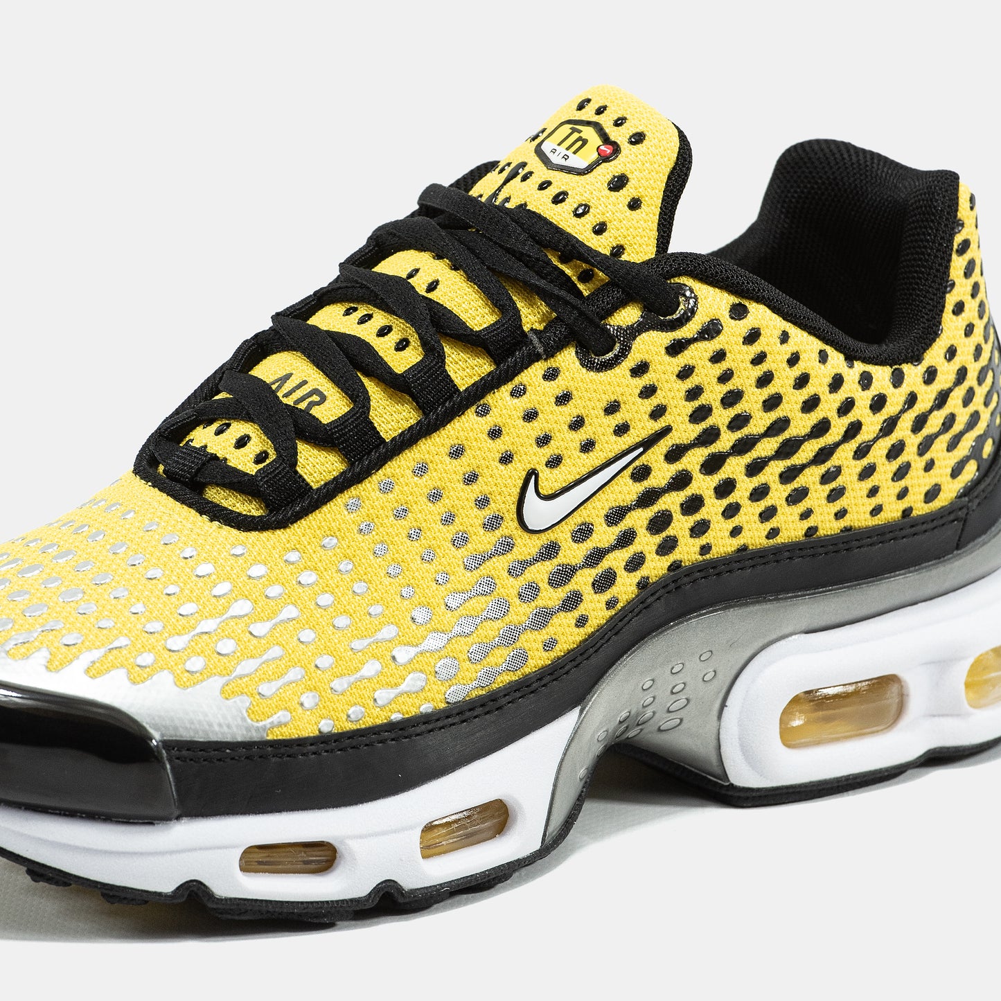 NIKE AIR MAX PLUS VII IN YELLOW