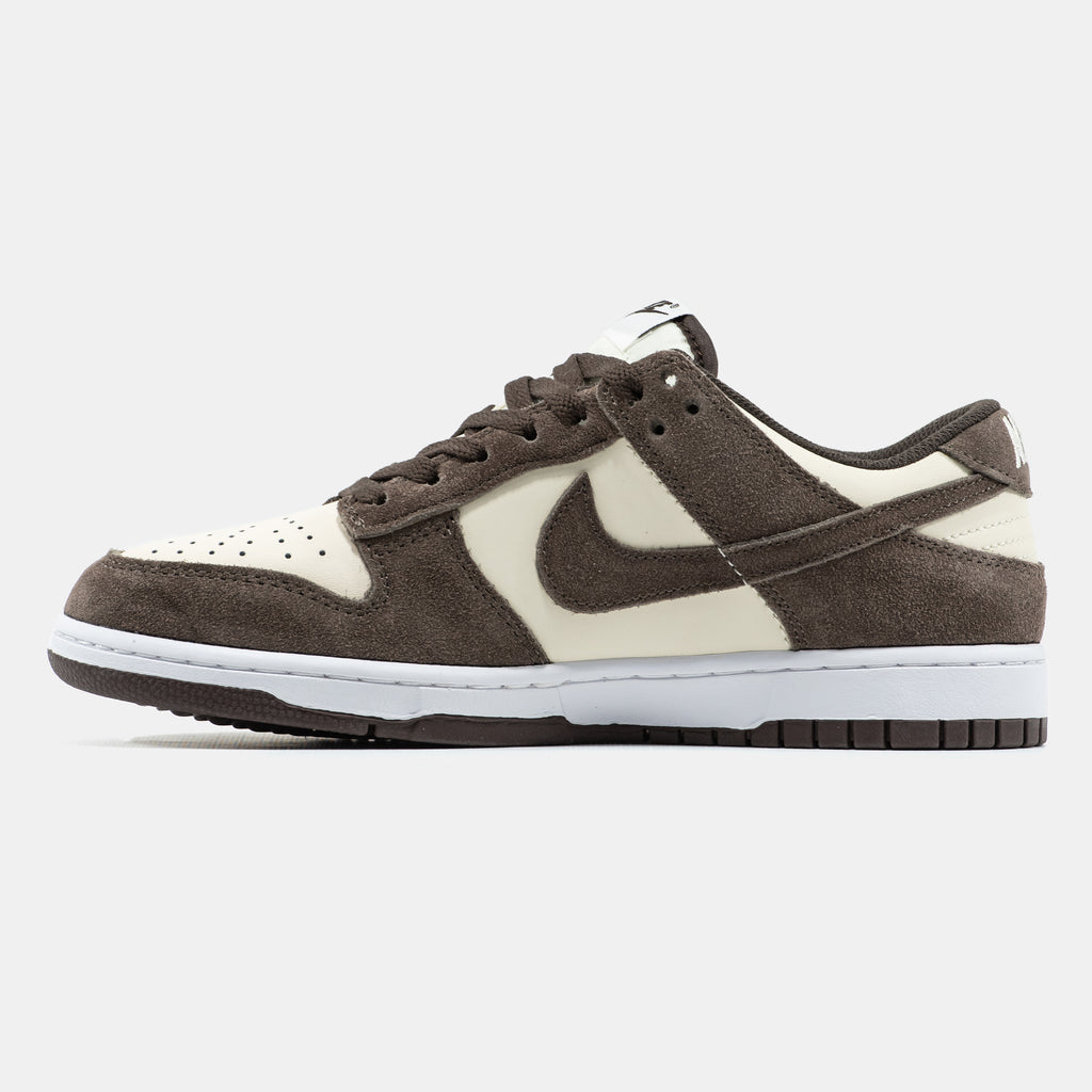 NIKE SB DUNK LOW IN BROWN/BEIGE