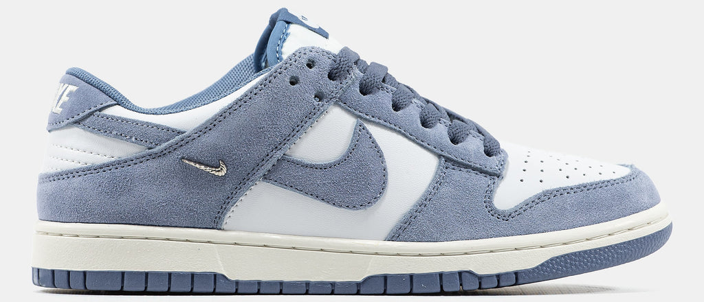 NIKE SB DUNK LOW IN SKY BLUE/WHITE
