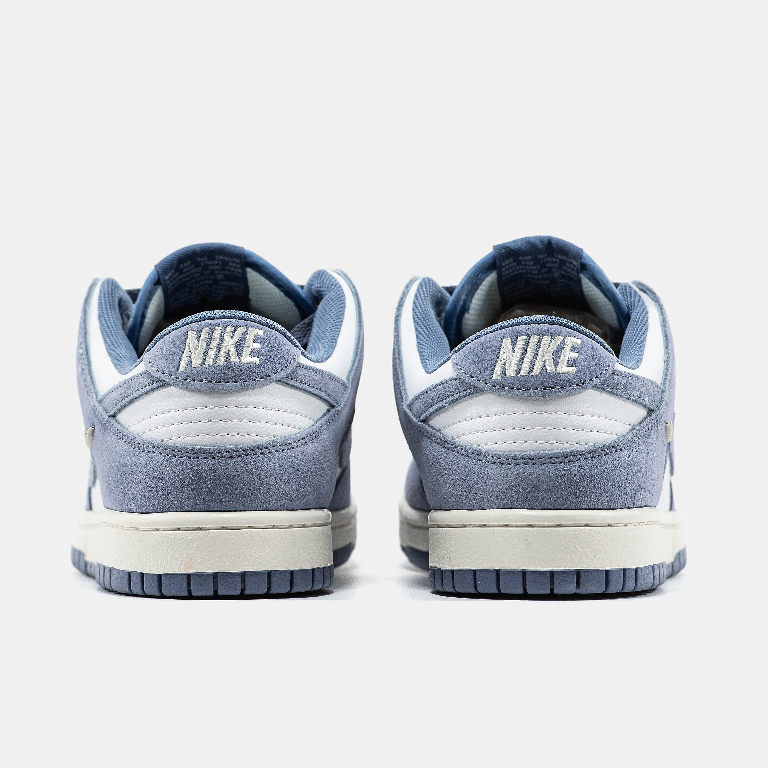 NIKE SB DUNK LOW IN SKY BLUE/WHITE