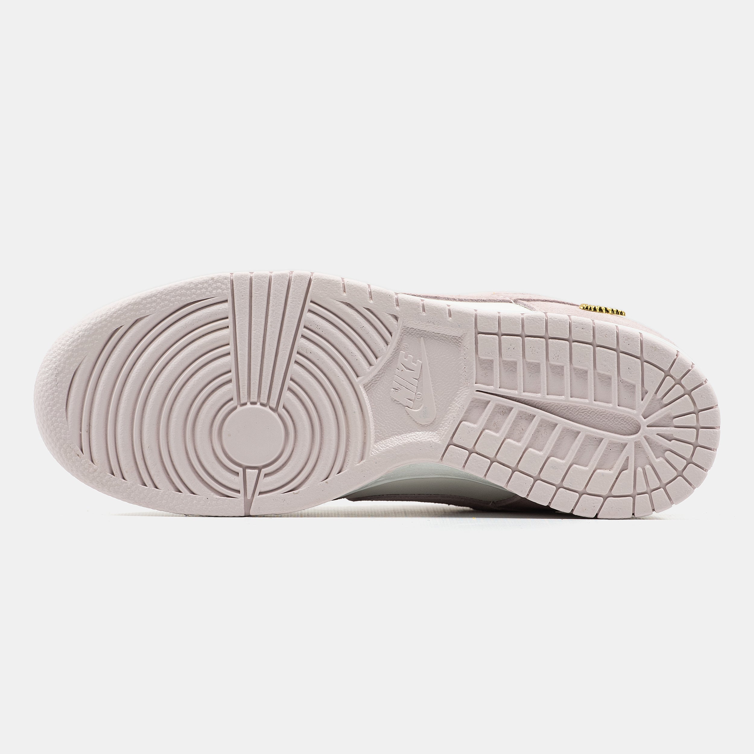NIKE SB DUNK LOW IN PINK/BEIGE