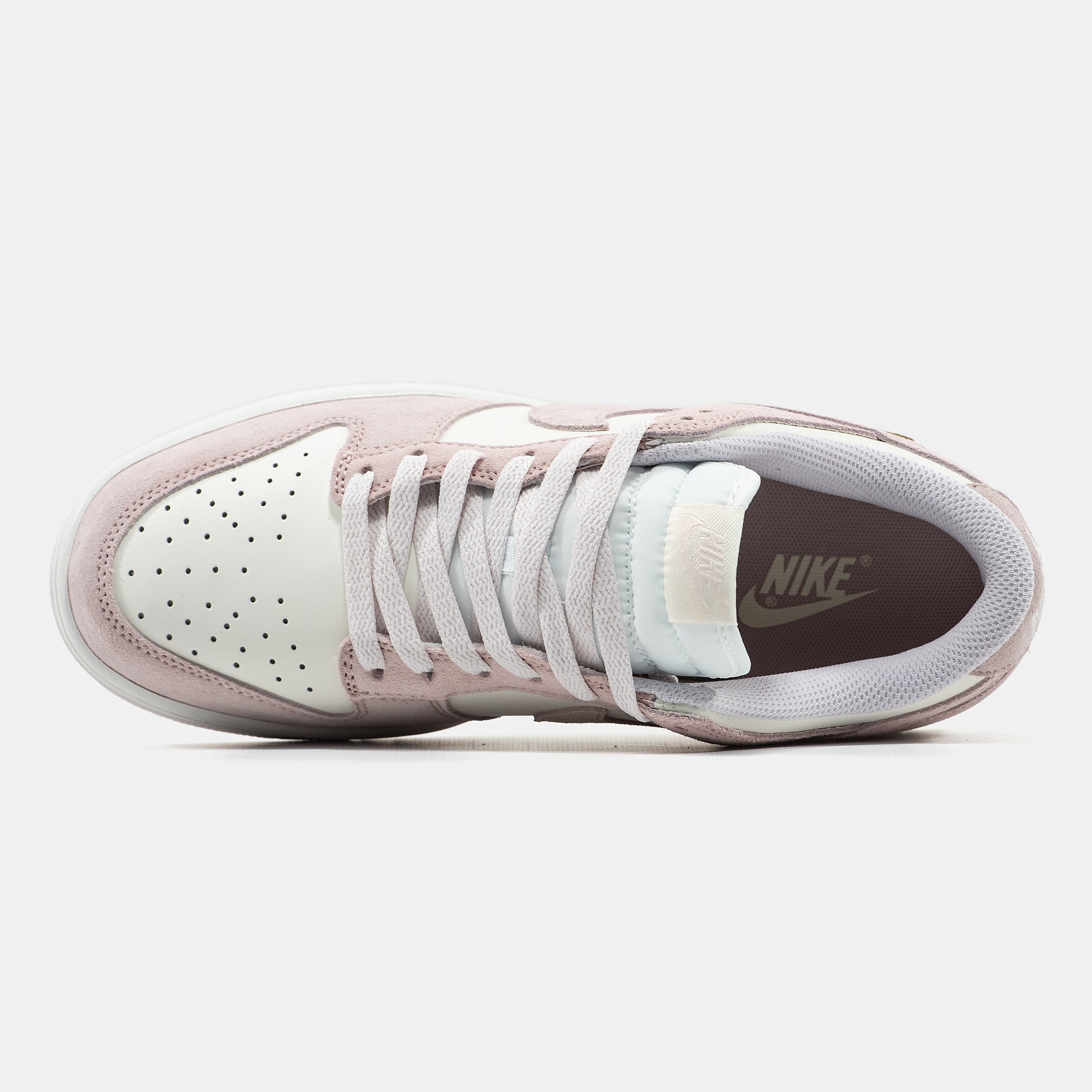 NIKE SB DUNK LOW IN PINK/BEIGE