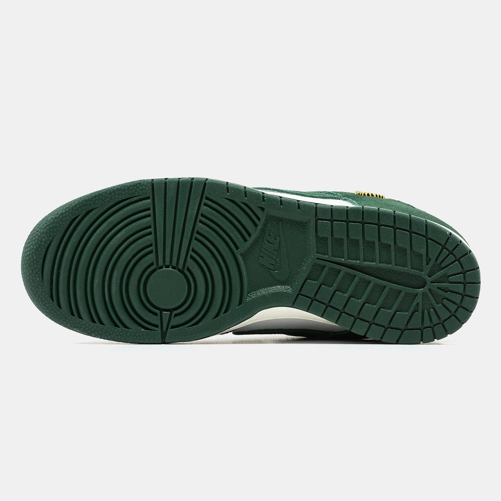 NIKE SB DUNK LOW IN GREEN/WHITE