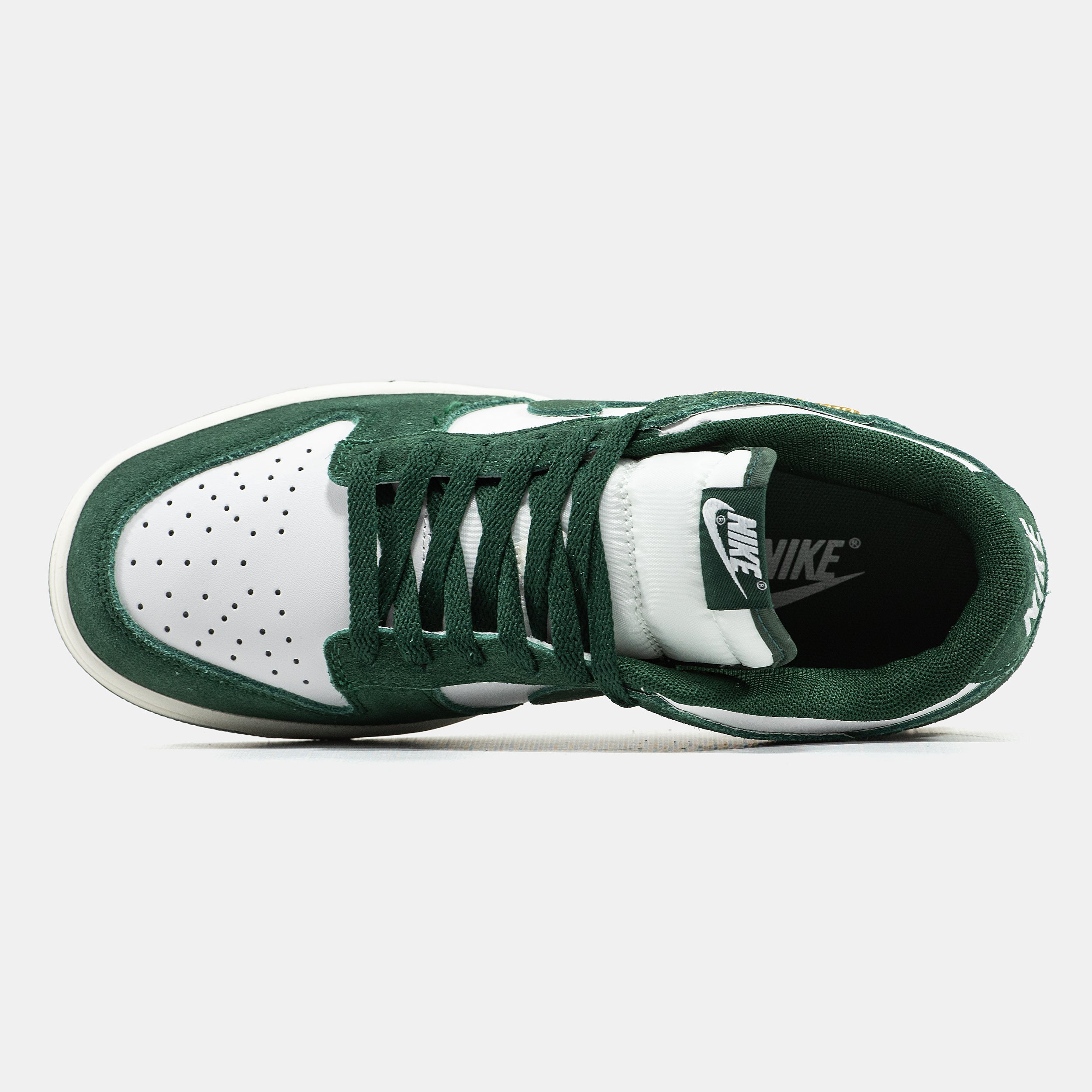 NIKE SB DUNK LOW IN GREEN/WHITE