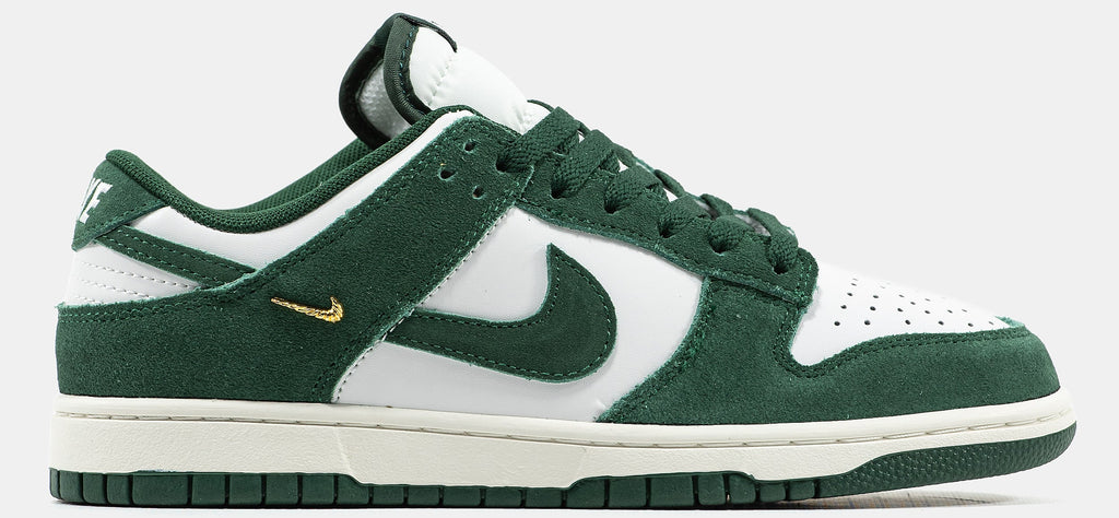 NIKE SB DUNK LOW IN GREEN/WHITE