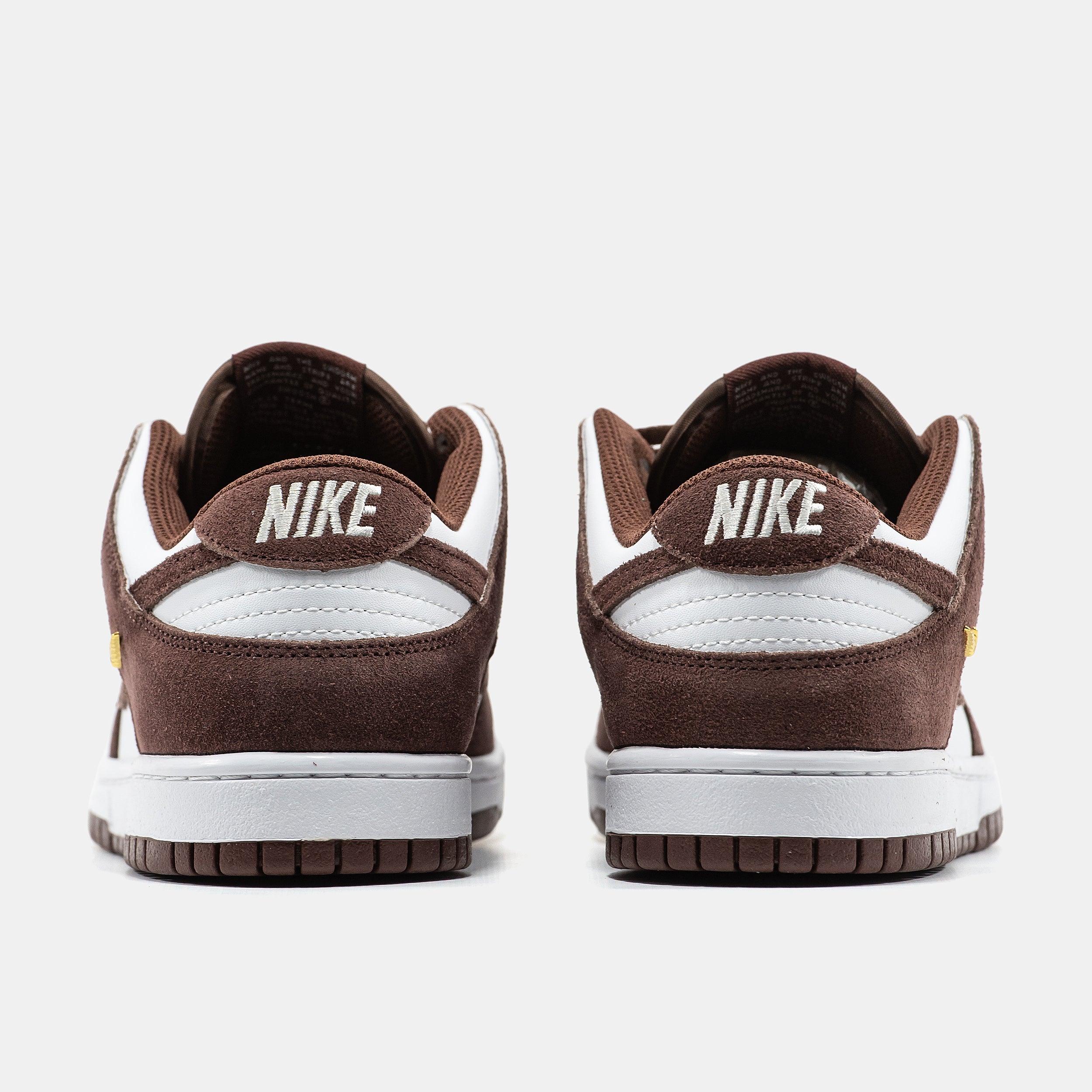 NIKE SB DUNK LOW IN BROWN/WHITE