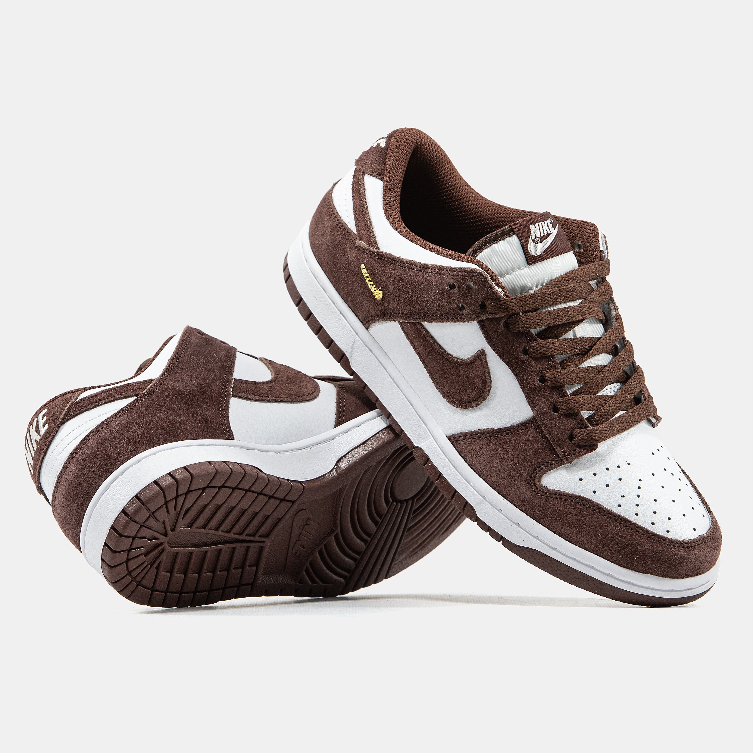 NIKE SB DUNK LOW IN BROWN/WHITE
