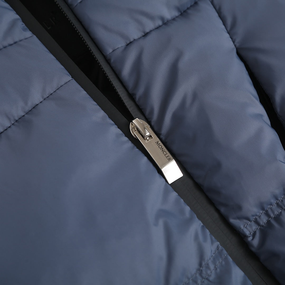 MONCLER POITEVIN HOODED SHORT DOWN JACKET
