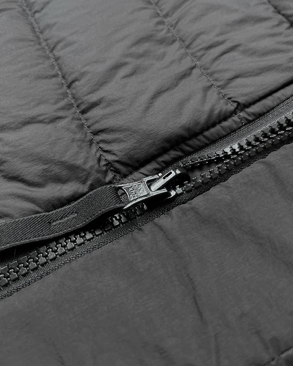 STONE ISLAND GARMENT DYED MICRO YARN DOWN GILET BLACK