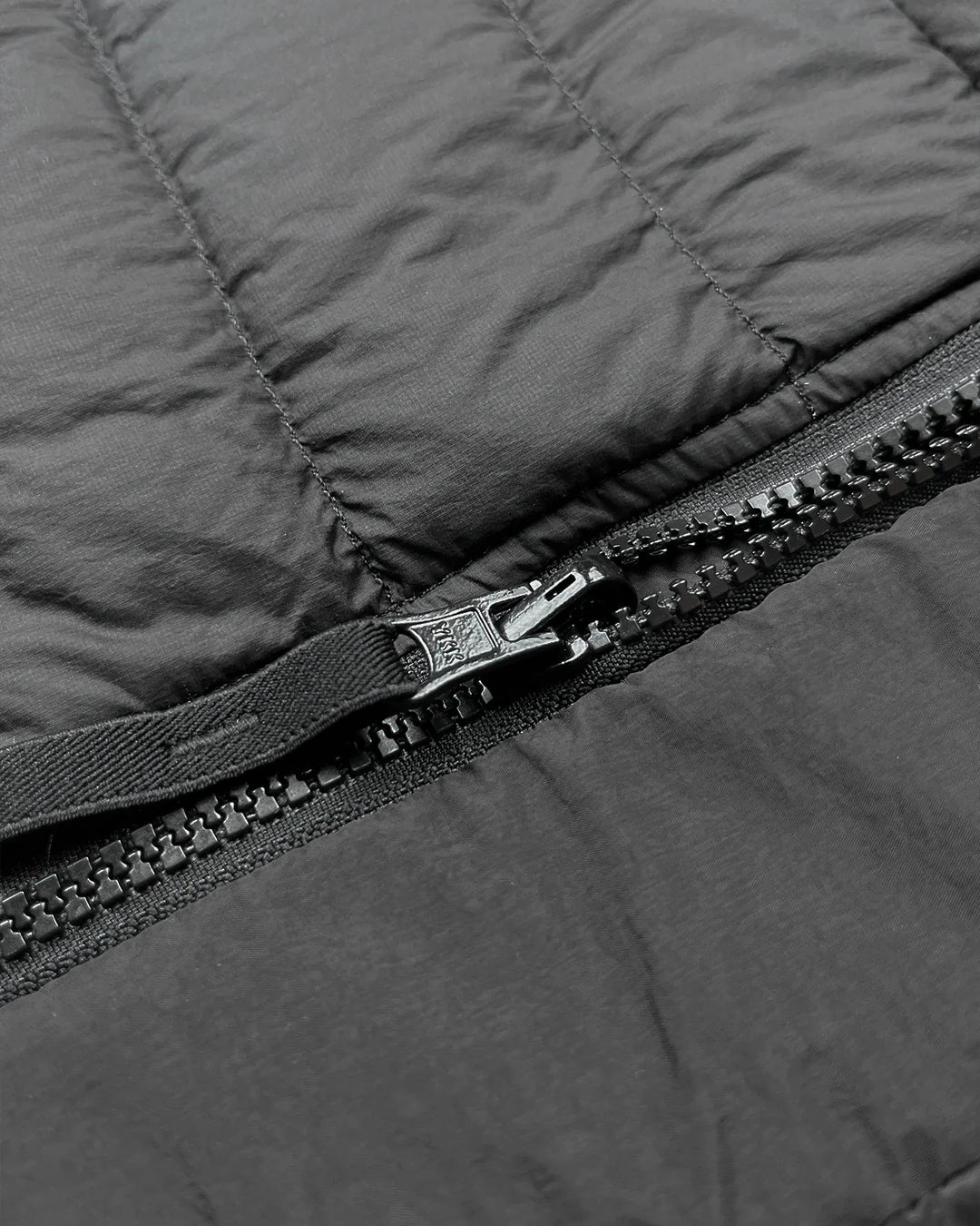 STONE ISLAND GARMENT DYED MICRO YARN DOWN GILET BLACK
