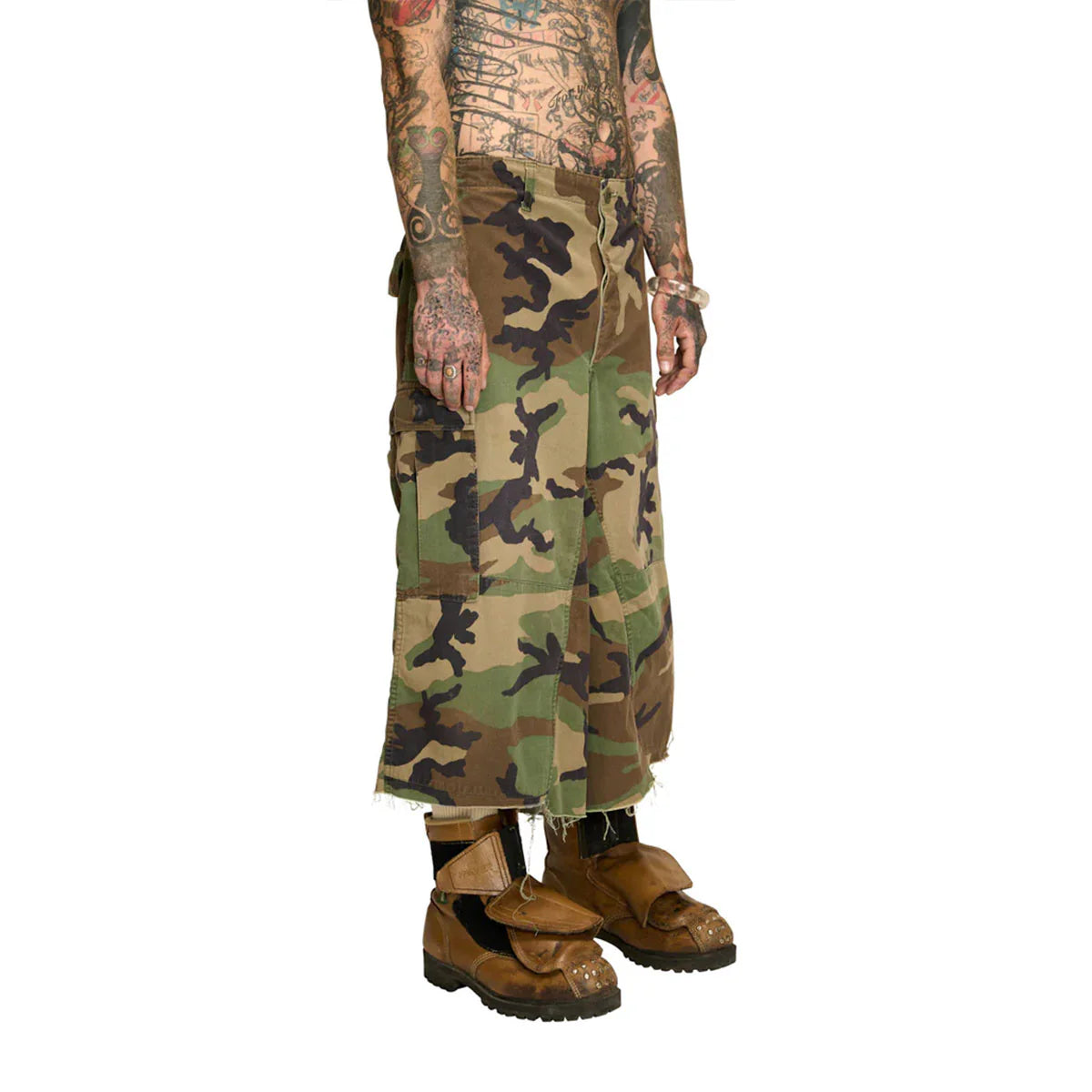 JOSHUA JAMAL WOODLAND CAMO NBHD SHORT
