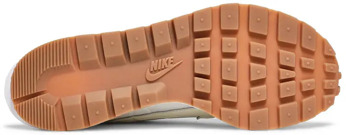 SACAI X NIKE VAPORWAFFLE IN SAIL GUM