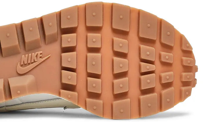 SACAI X NIKE VAPORWAFFLE 'SAIL GUM'