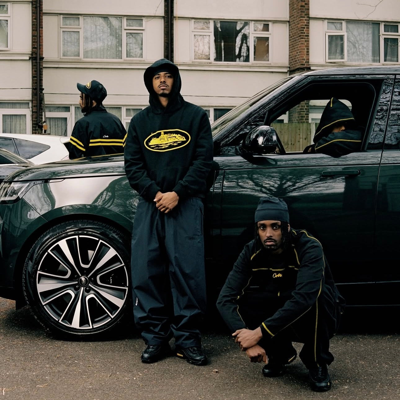 CORTEIZ HMP PANEL HEAVYWEIGHT LONG-SLEEVE TEE “BLACK / YELLOW”