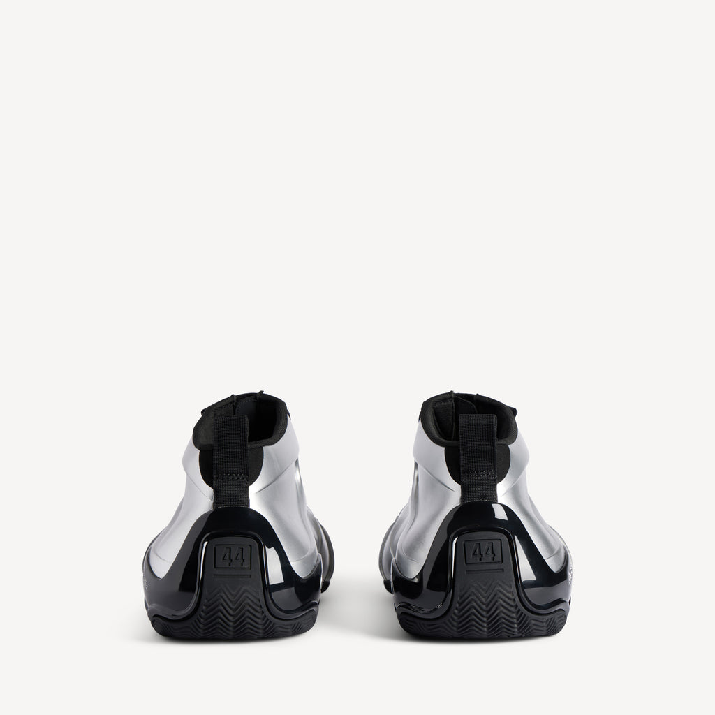 BALENCIAGA BASKETBALL SNEAKER IN SILVER AND BLACK POLYESTER & POLYURETHANE