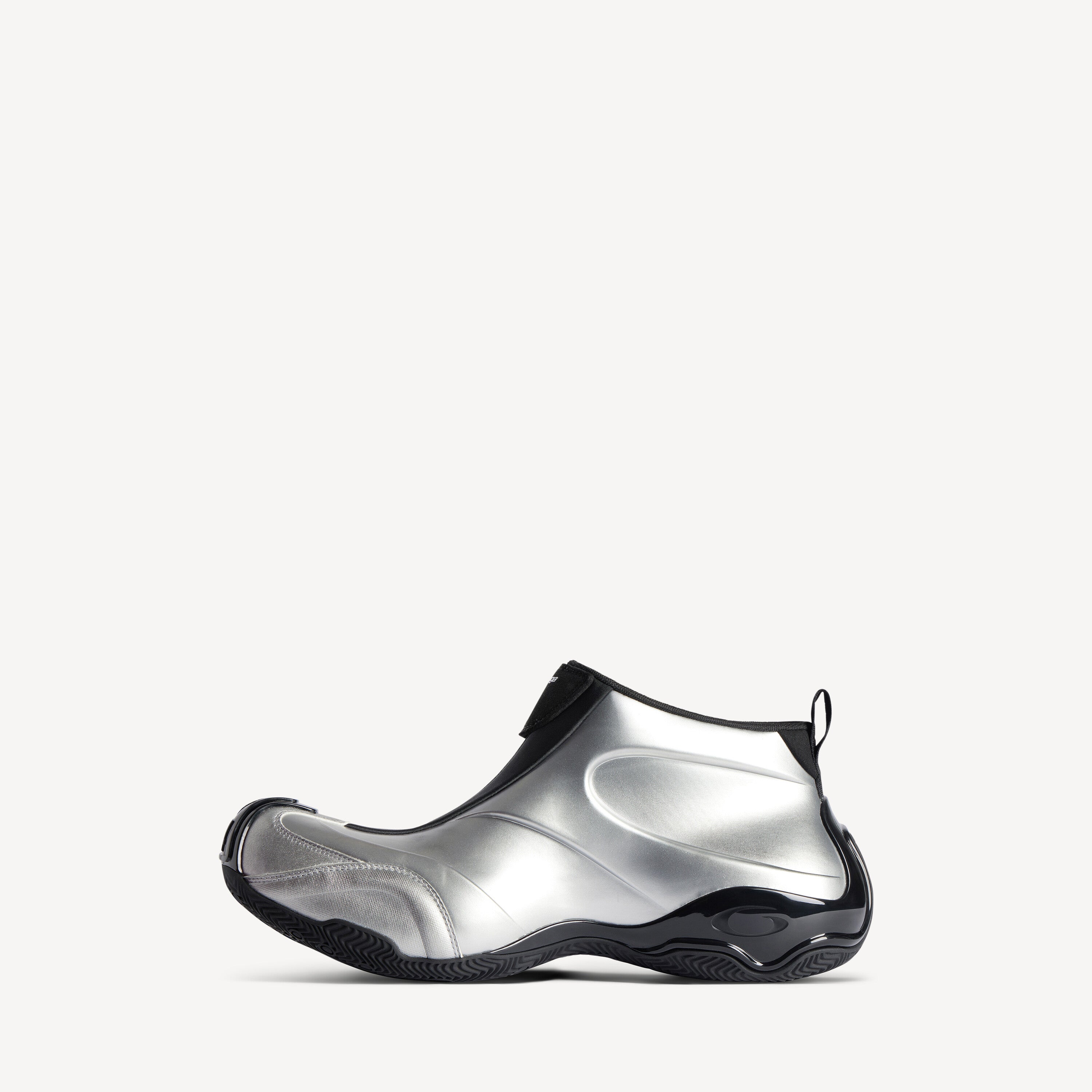 BALENCIAGA BASKETBALL SNEAKER IN SILVER AND BLACK POLYESTER & POLYURETHANE