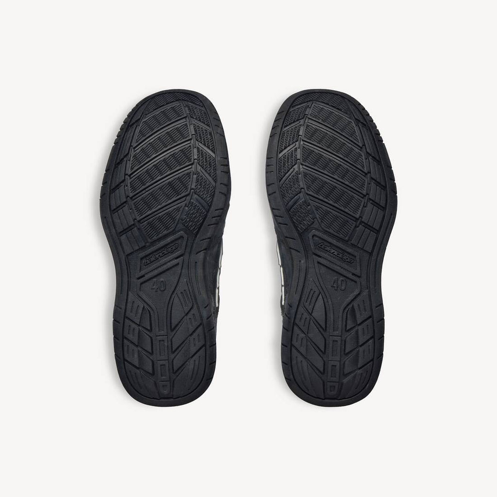 BALENCIAGA HAMPTONS WORN-OUT SNEAKER IN BLACK