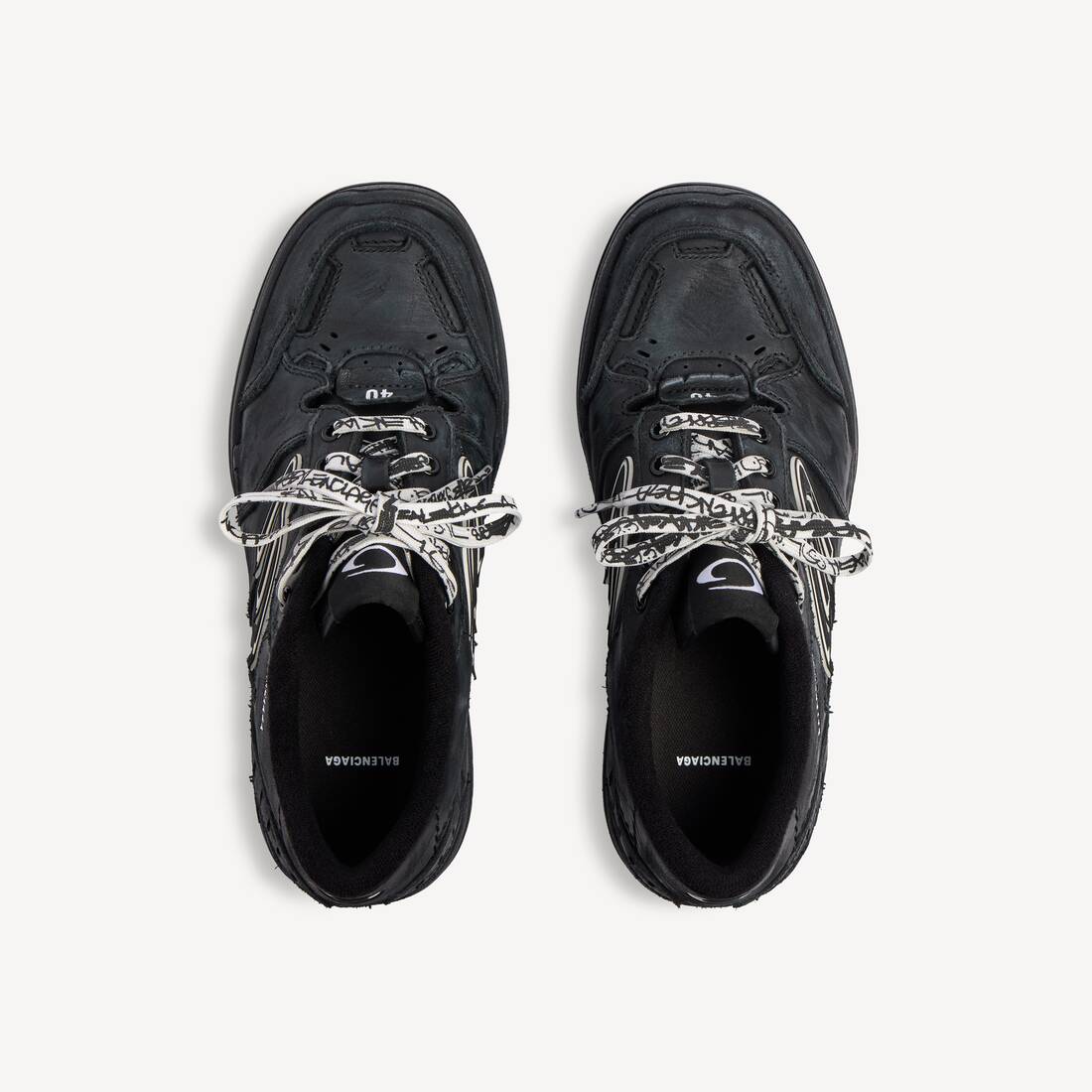 BALENCIAGA HAMPTONS WORN-OUT SNEAKER IN BLACK