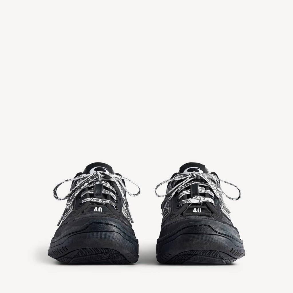 BALENCIAGA HAMPTONS WORN-OUT SNEAKER IN BLACK