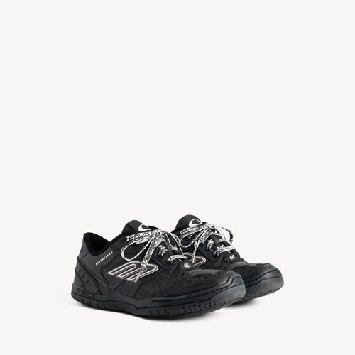 BALENCIAGA HAMPTONS WORN-OUT SNEAKER IN BLACK