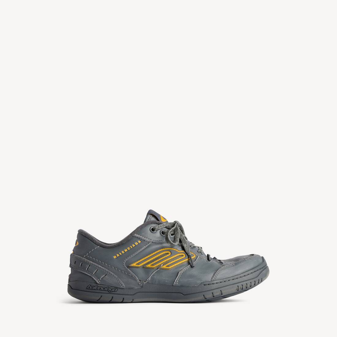 BALENCIAGA HAMPTONS WORN-OUT SNEAKER IN GREY/YELLOW