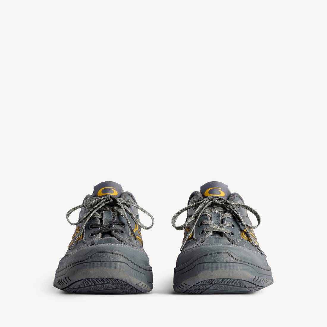 BALENCIAGA HAMPTONS WORN-OUT SNEAKER IN GREY/YELLOW