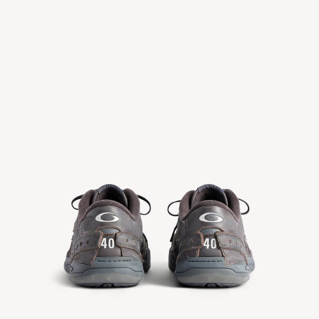 BALENCIAGA HAMPTONS WORN-OUT SNEAKER IN GREY
