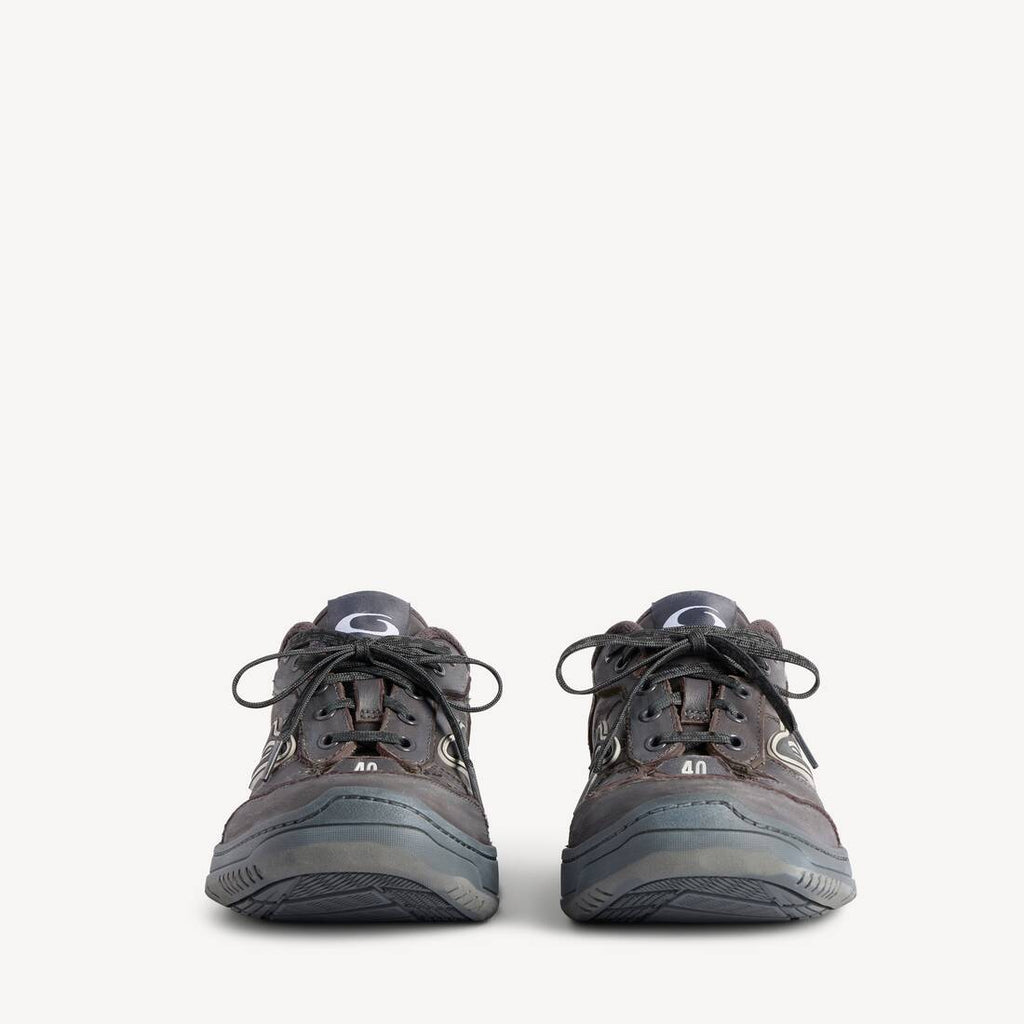 BALENCIAGA HAMPTONS WORN-OUT SNEAKER IN GREY