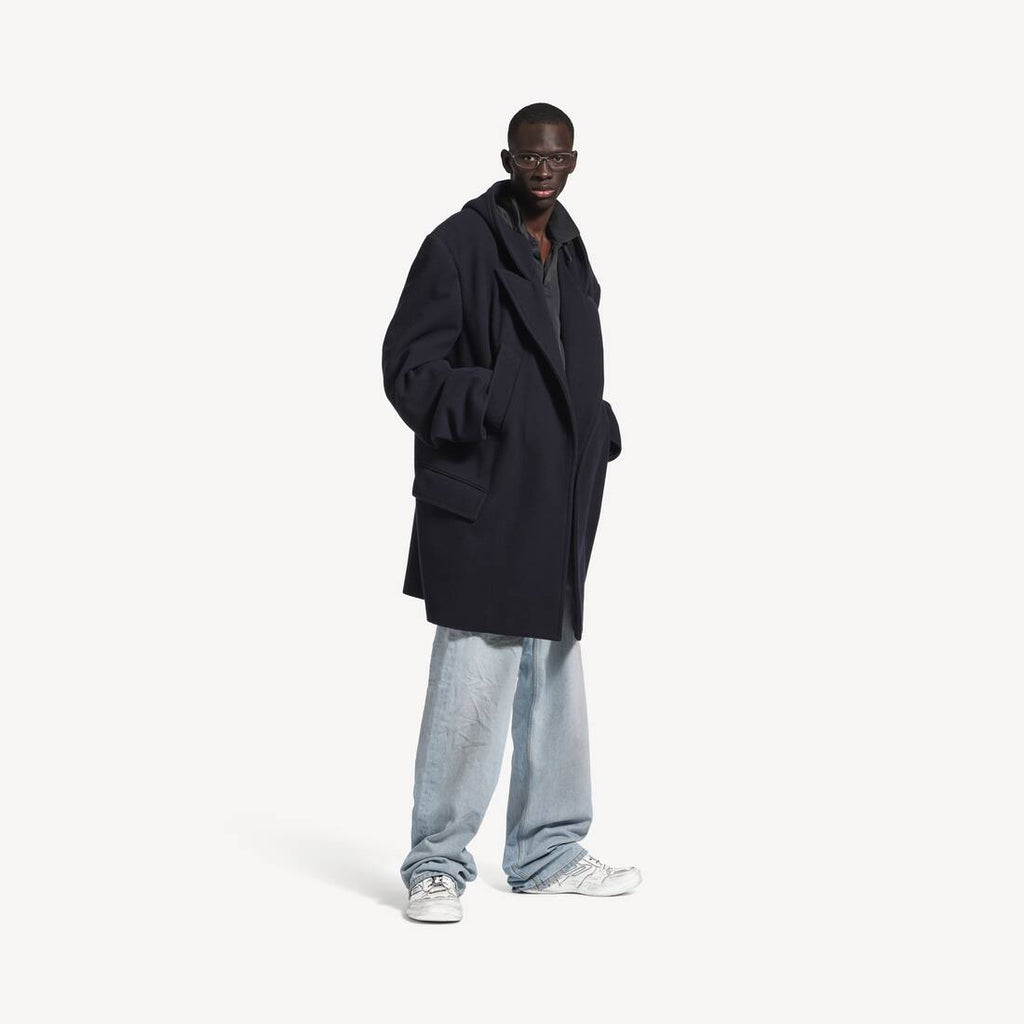 BALENCIAGA HAMPTONS WORN-OUT SNEAKER IN WHITE/DARK BLUE/GREY