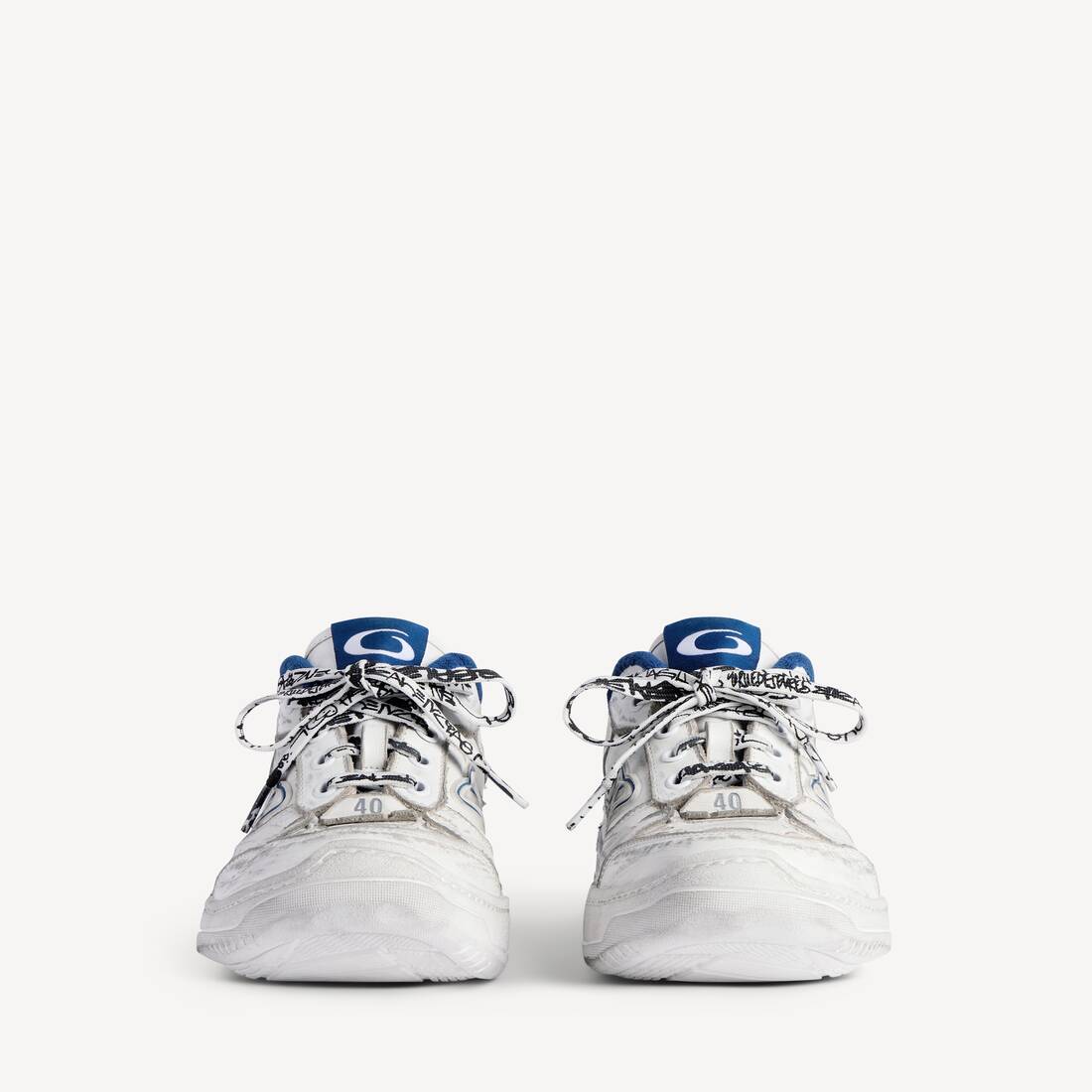 BALENCIAGA HAMPTONS WORN-OUT SNEAKER IN WHITE/DARK BLUE/GREY