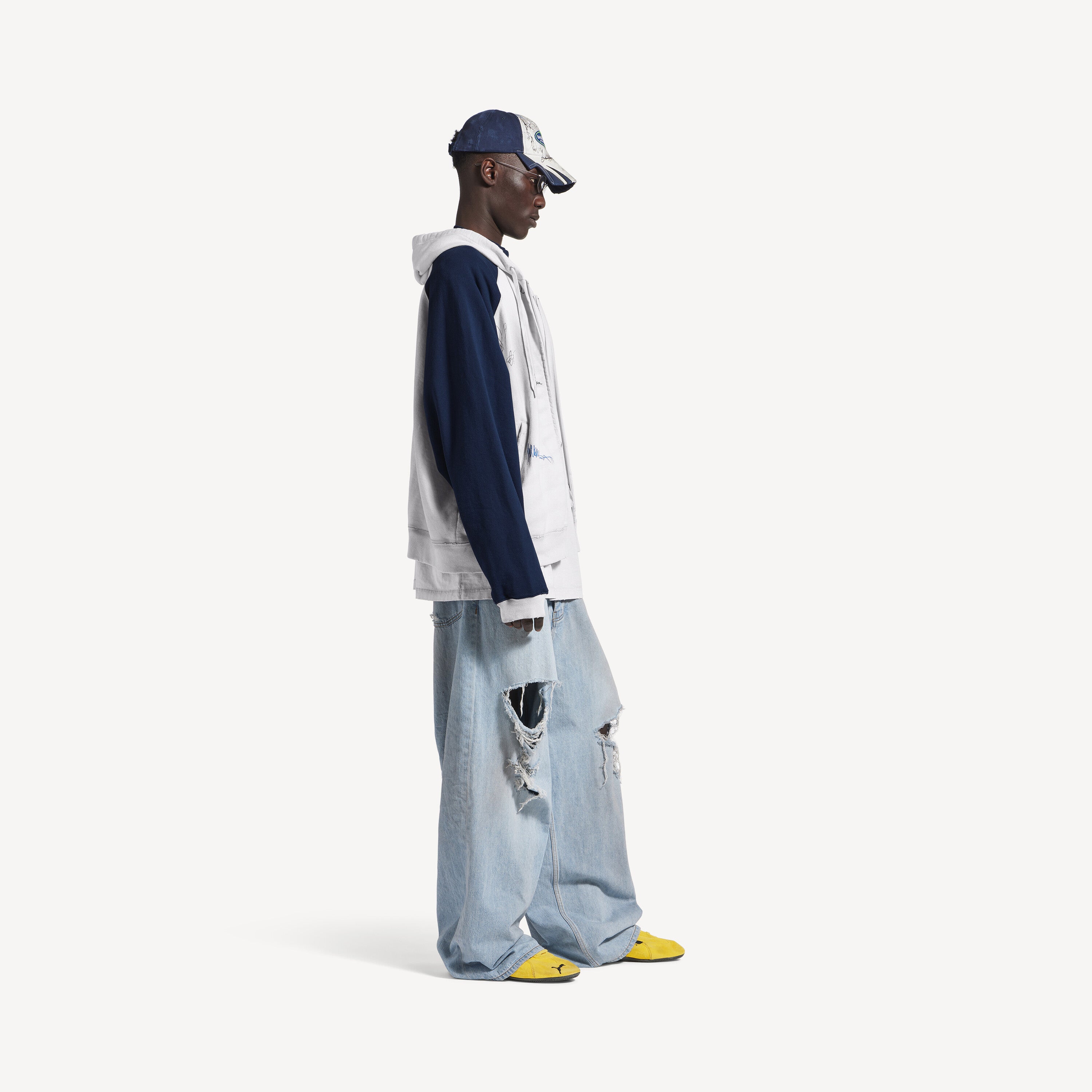 BALENCIAGA BANANA RAGLAN OVERSIZED ZIP-UP HOODIE IN DIRTY WHITE/BLUE
